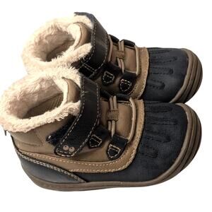 Abraham Winter Boots w/ Faux Fur Baby Size 5